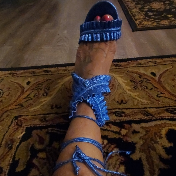 Shoes - Picture 2 of 3